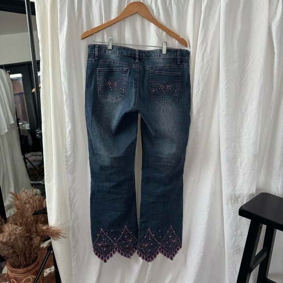Apollo Jeans - pink rhinestone and stitching collectible jeans - size 13/14 - Picture 5 of 8